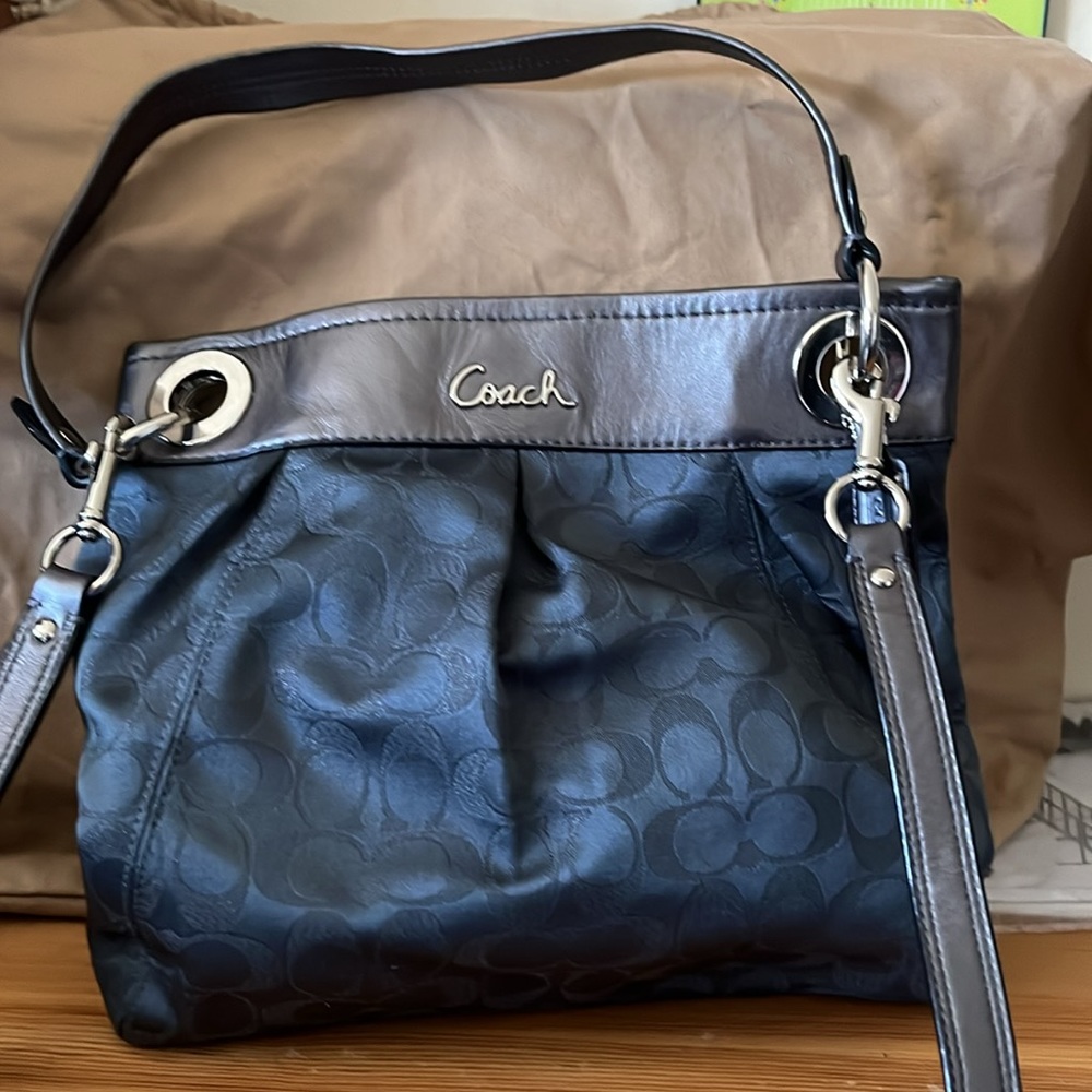 EUC Coach signature optic gray metallic fabric two way bag w/ purple interior